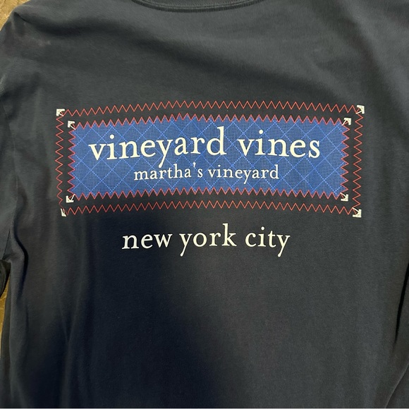 Vineyard Vines 🐳 long sleeve pocket t-shirt - Picture 2 of 6